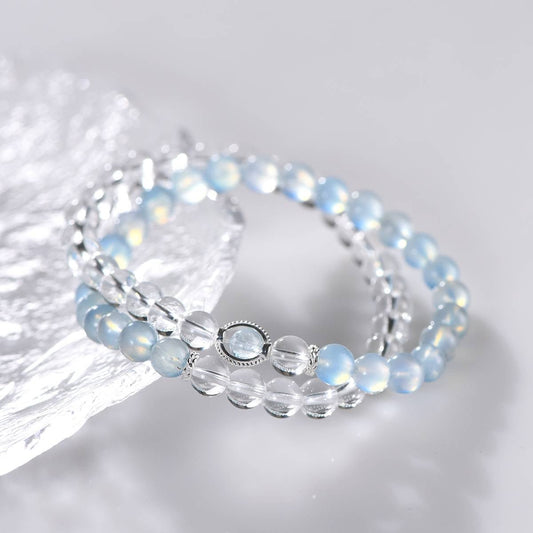 Dive into the Cool Depths: Exploring the Allure of Aquamarine - ORMIRO