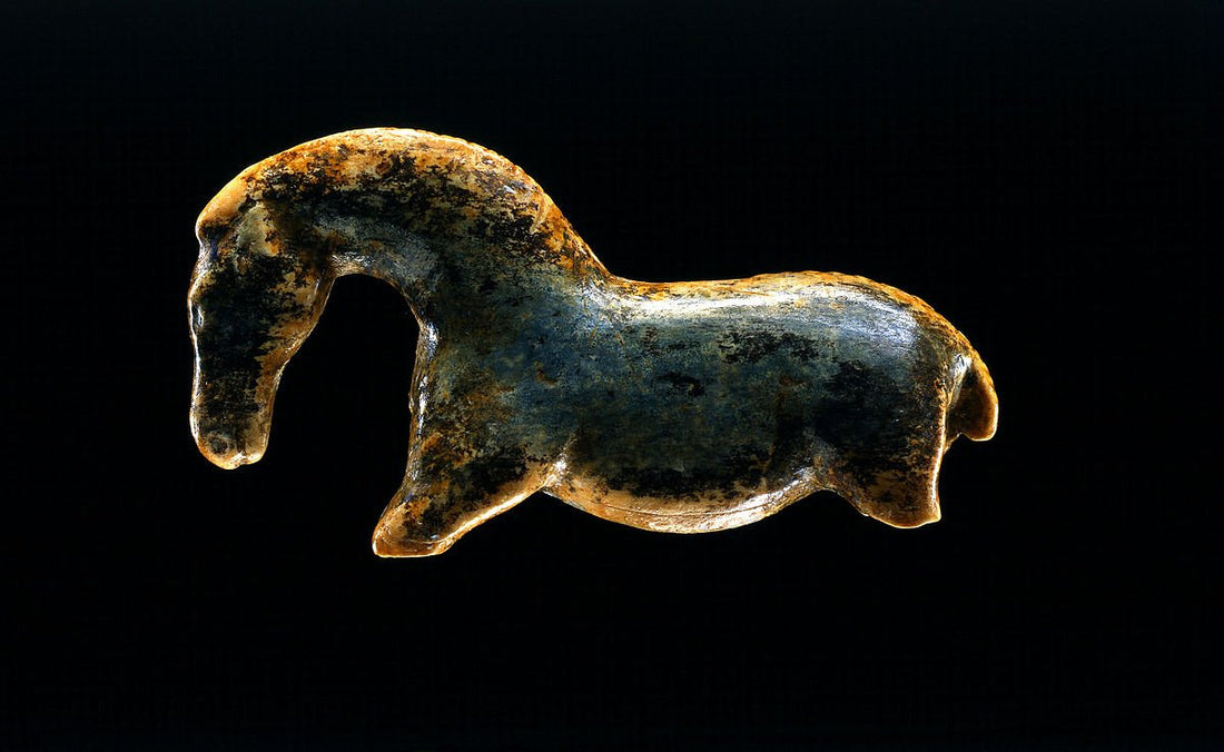 Vogelherd  Horse - The Oldest Animal Sculptures Made by Modern Humans - ORMIRO