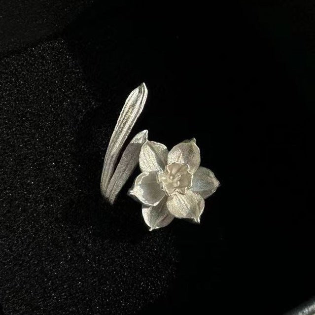 First Bloom Daffodil Sterling Silver Ring - ORMIRO