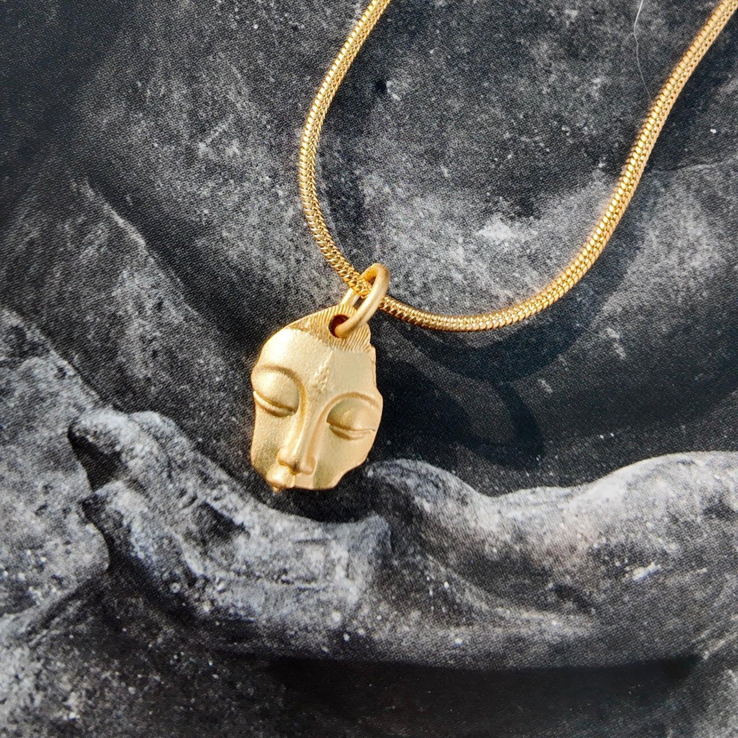 Silent Wisdom Guanyin Pendant - ORMIRO