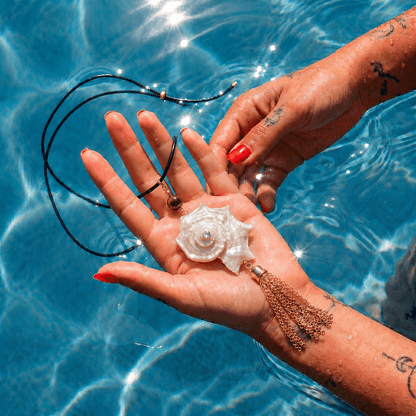 Siren Shell & Tassel Necklace - ORMIRO