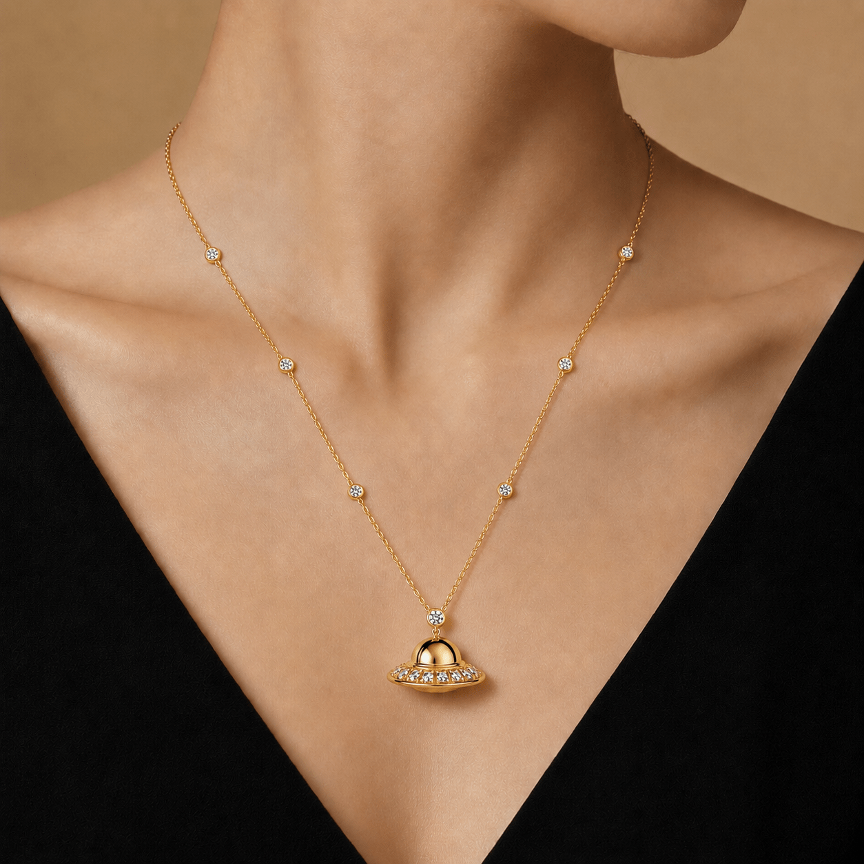 UFO Necklace in 14K Solid Gold and Diamonds - ORMIRO